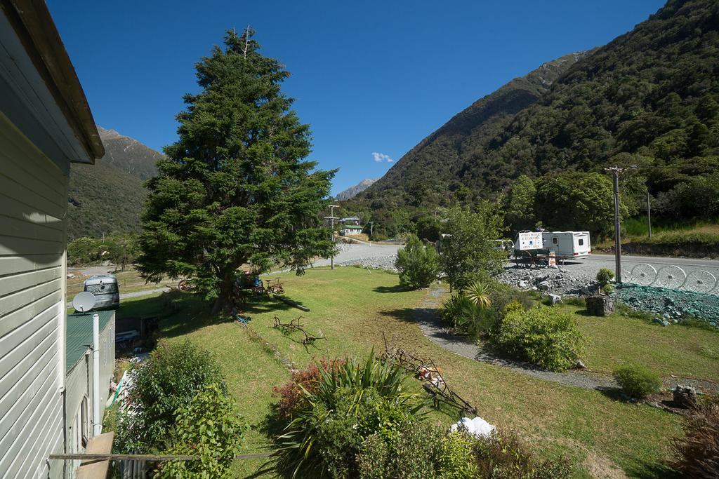 Otira Stagecoach Hotel Dış mekan fotoğraf