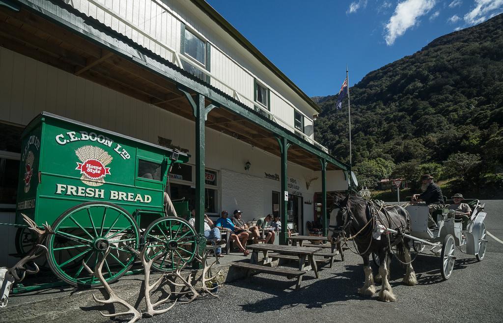 Otira Stagecoach Hotel Dış mekan fotoğraf
